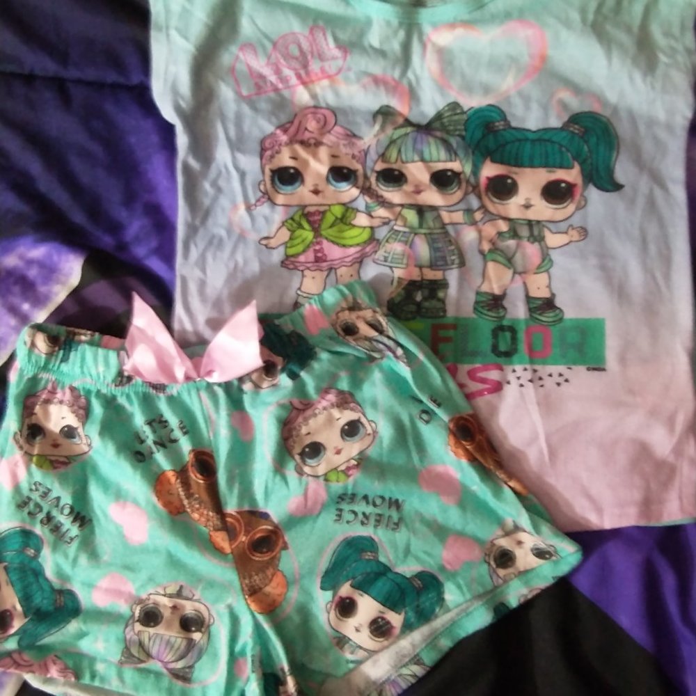 LOL GIRLS PJ SET...... LIKE NEW
